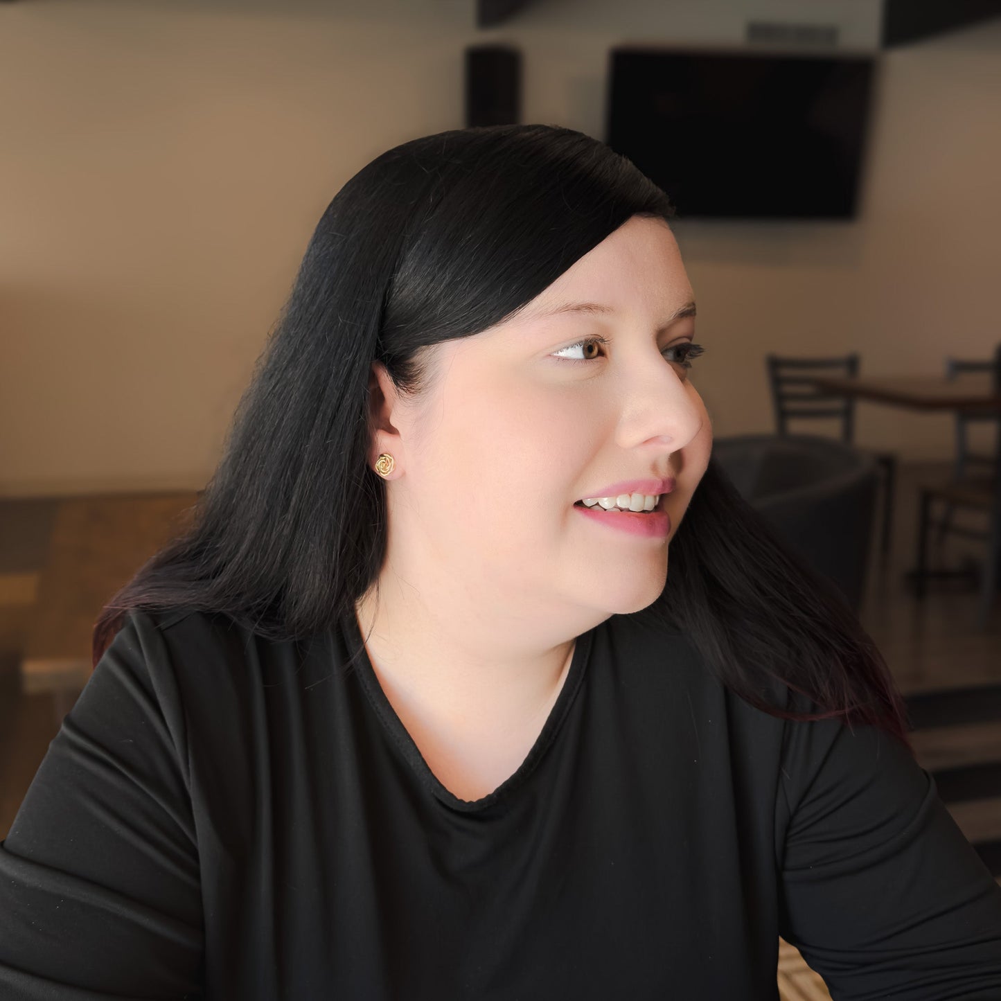 Rosette gold stud earrings